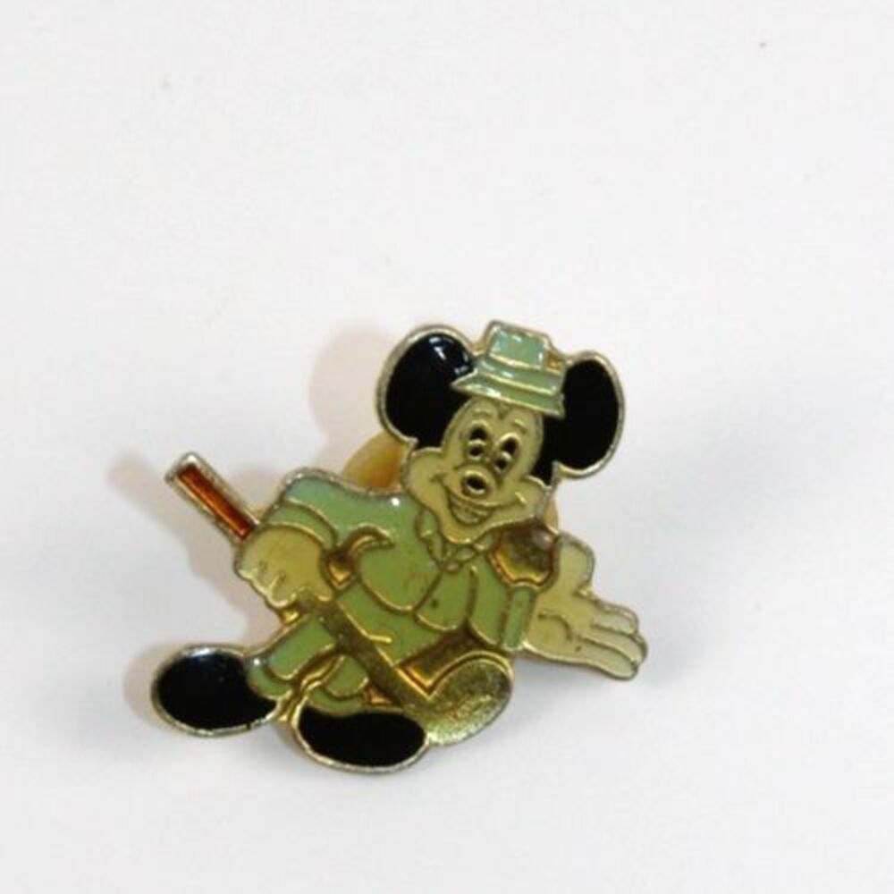 Vintage Disney PIN 1980s Mickey Mouse Golfing Blue Variation -